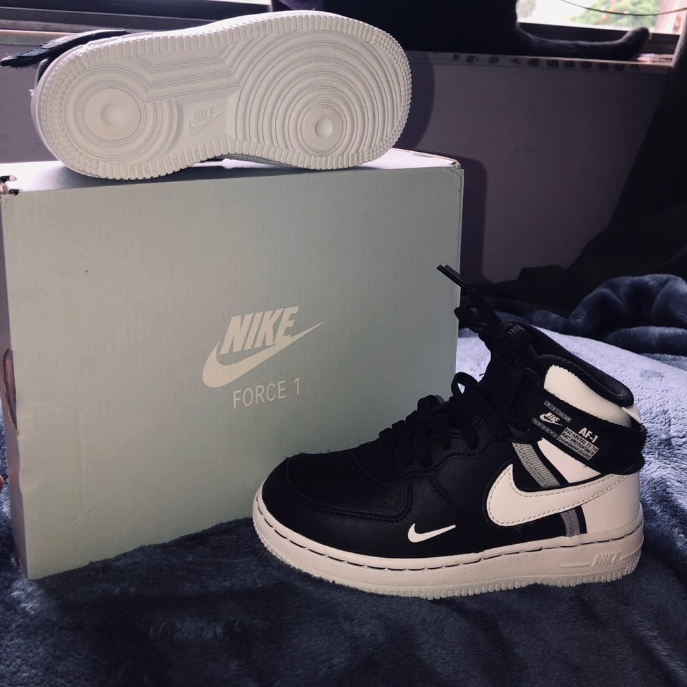 11C Nike Force 1 Mid Lv8 2